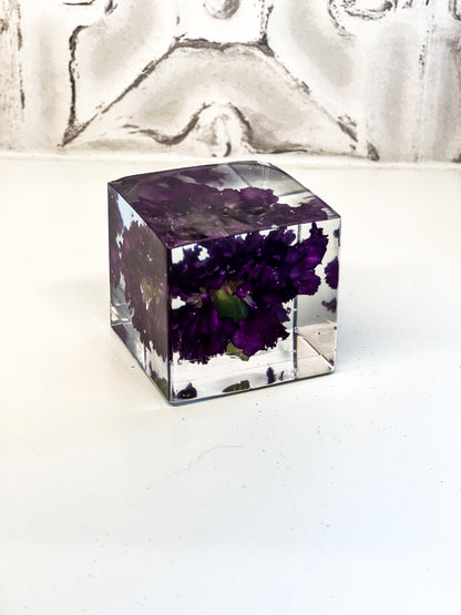 Cube paperweight